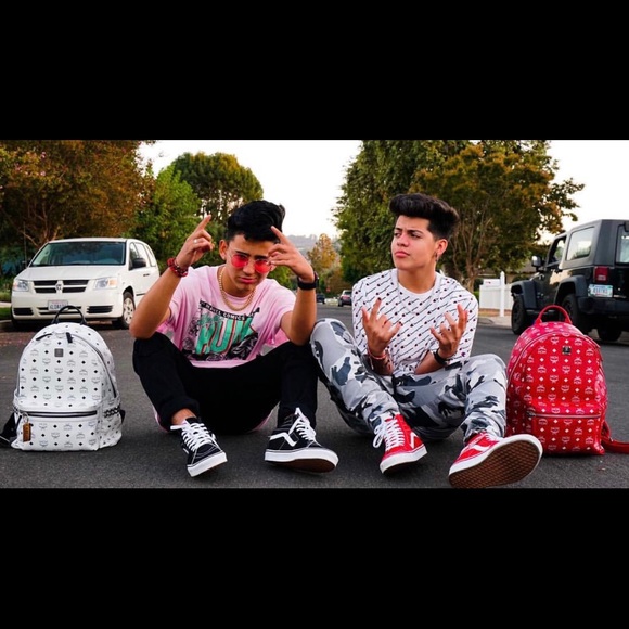 Meet your Posher, Rosa - Picture 1 of 1